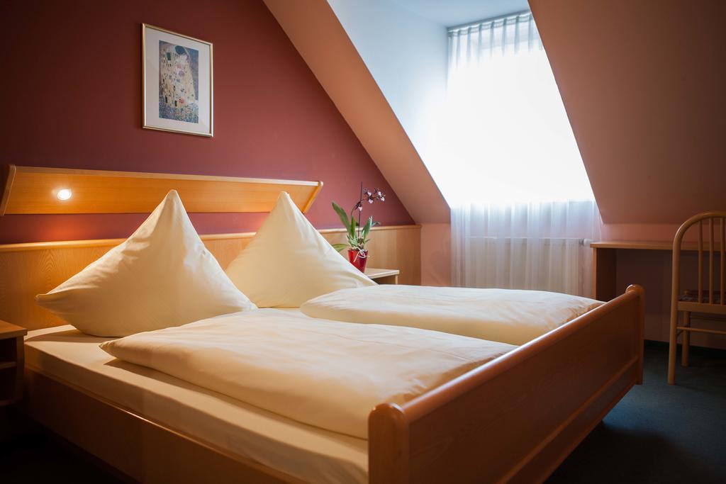 Landgasthof Linden Zimmer foto